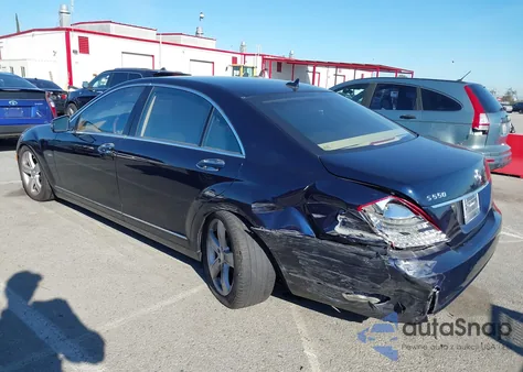 2012 Mercedes-Benz S 550 из США, поврежденный, VIN WDDNG7DB3CA469593
